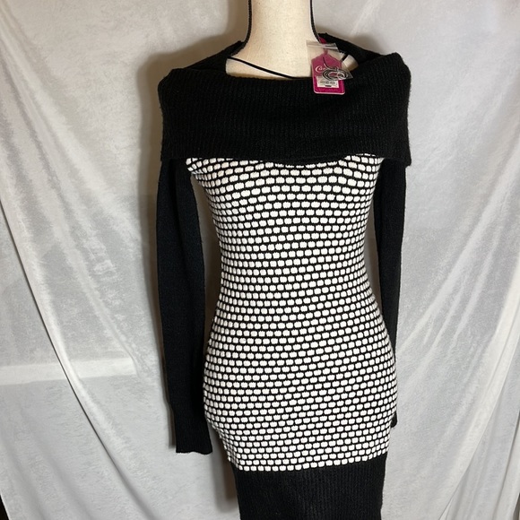 Candies Dress - Picture 2 of 6